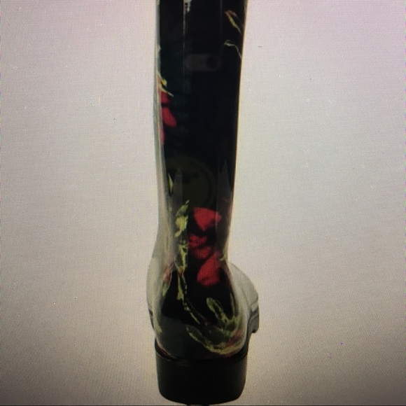 NWT wide rain boots/ gators - Picture 3 of 4